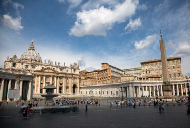 Esplorare i Musei Vaticani e Partecipare alla Messa di Papa Francesco: Una Guida Completa