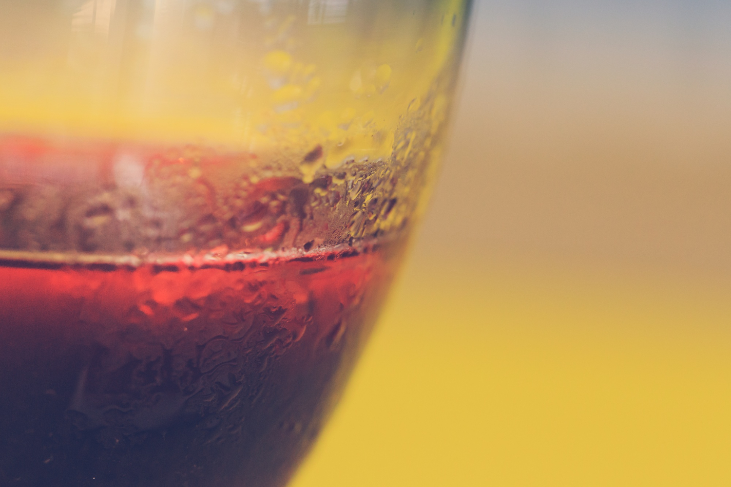 Fermentazione alcolica controllata: parametri critici e applicazioni pratiche