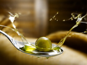 Cosmetici naturali all’olio d’oliva: proprietà e vantaggi Cosmetici naturali all’olio d’oliva: proprietà e vantaggi
